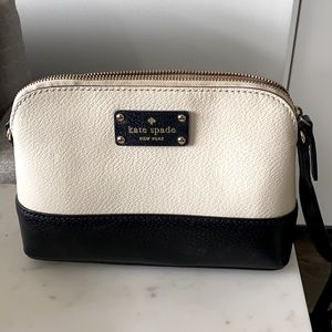 Kate Spade small cream & black crossbody bag with adjustable strap